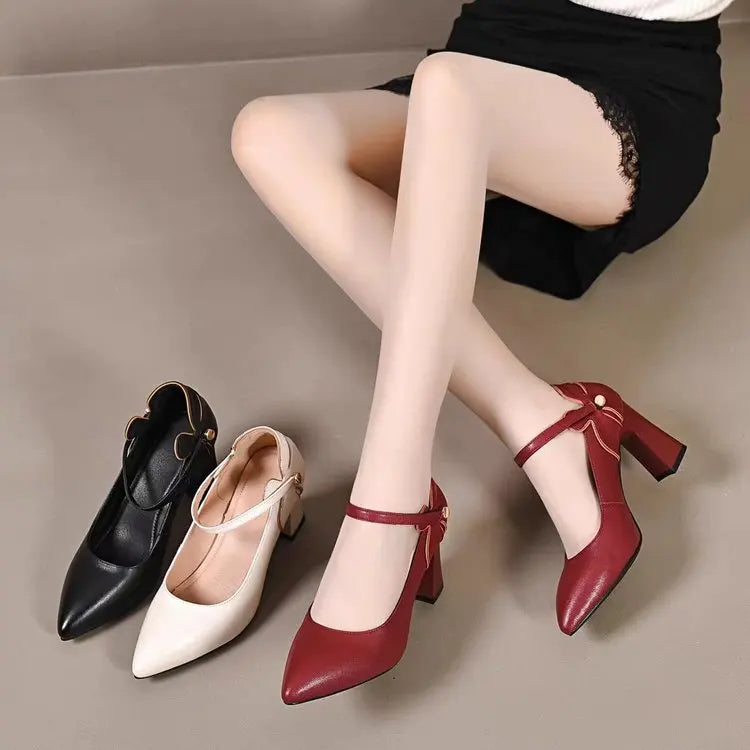 Pointed toe flower block heel leather shoes