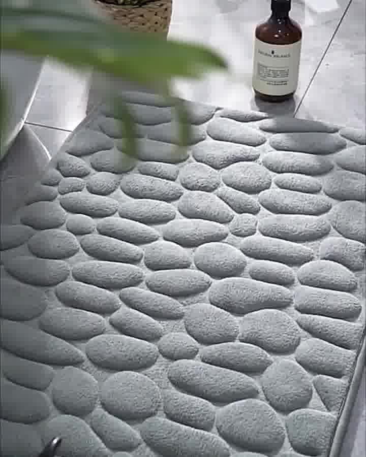 Cobblestone Embossed Bathroom Bath Mat