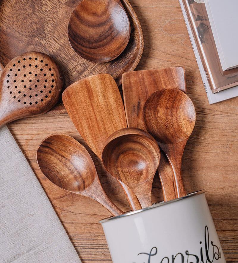 Teak wooden utensil set