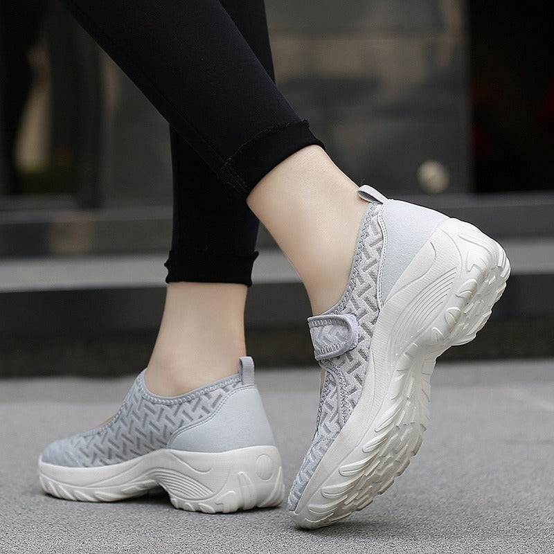 Women's Stylish Fashion Summer Breathable Non-Slip Elastic Light Leisure Shoes