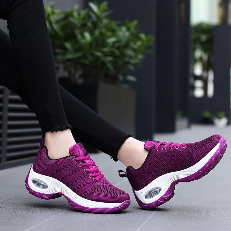 Orthopedic women's walking sneakers