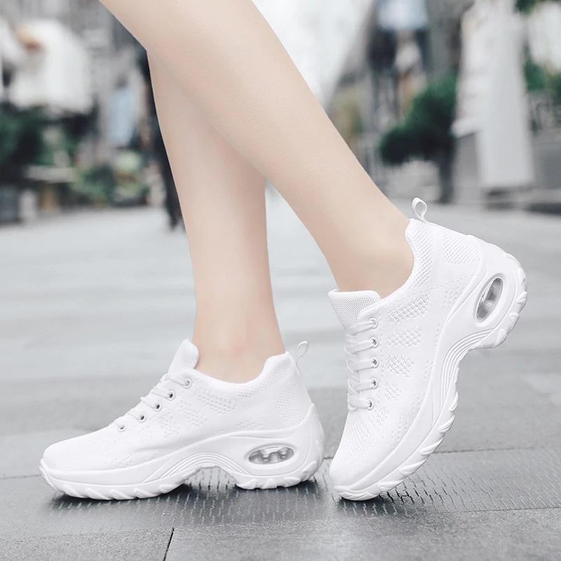 Orthopedic women's walking sneakers